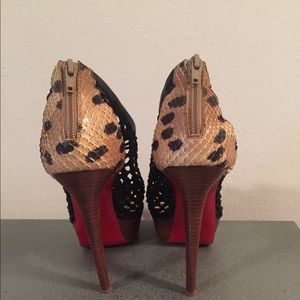 Christian Louboutin Coussin Nappa Cuoio Heels